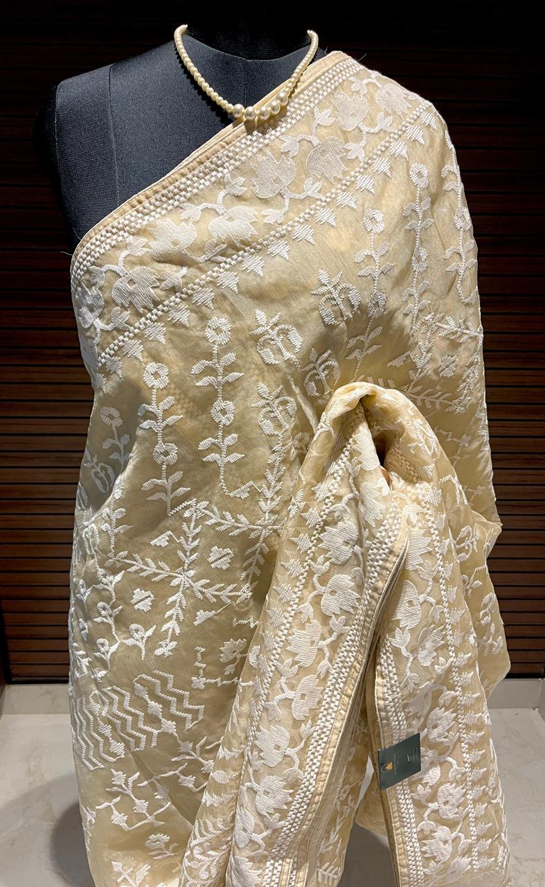 Beige Jamdani Organza Saree | Swathi Nanda Saree